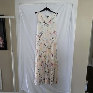 White House Black Market Floral Pleated Maxi Dress